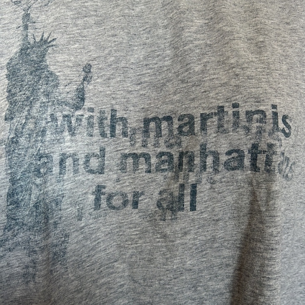 Xxl oldnavy gray graphic tshirt